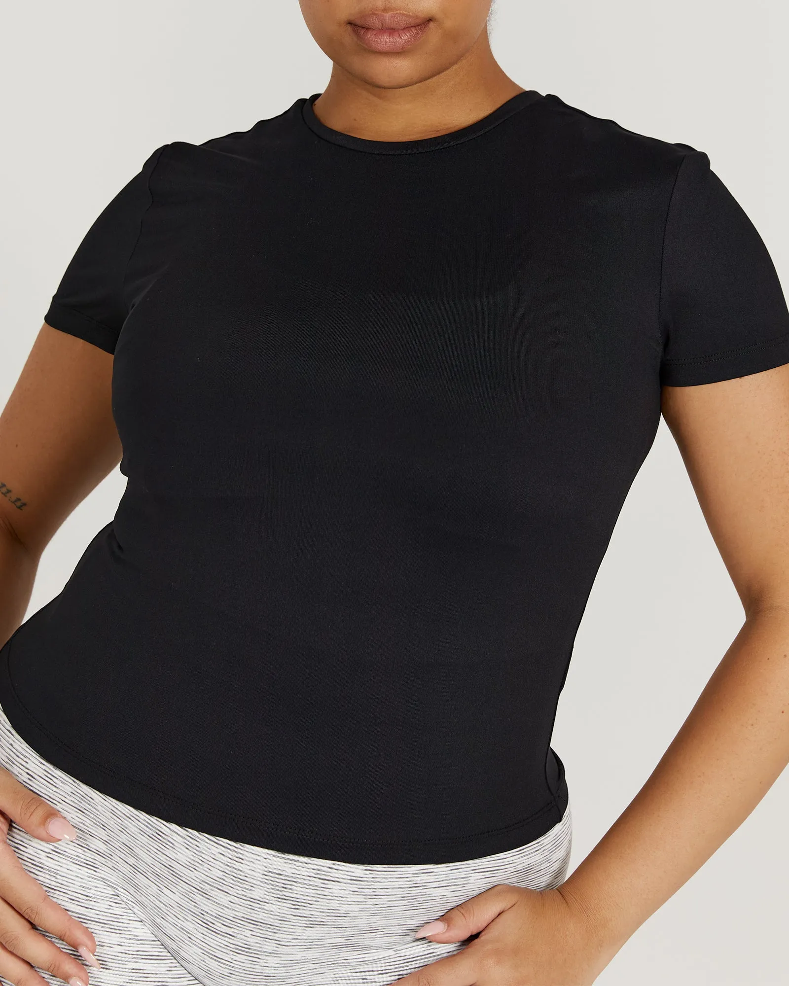 ATHLEISURE TOP - BLACK