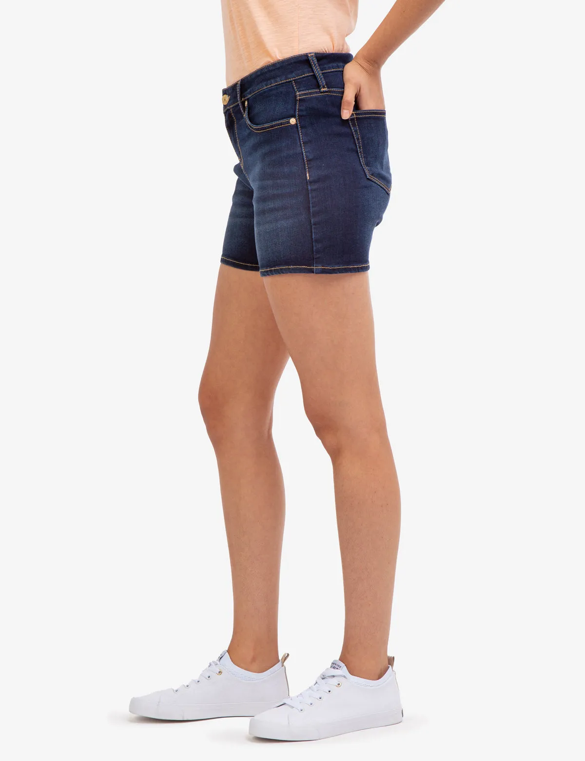 CLASSIC MID RISE DENIM SHORTS