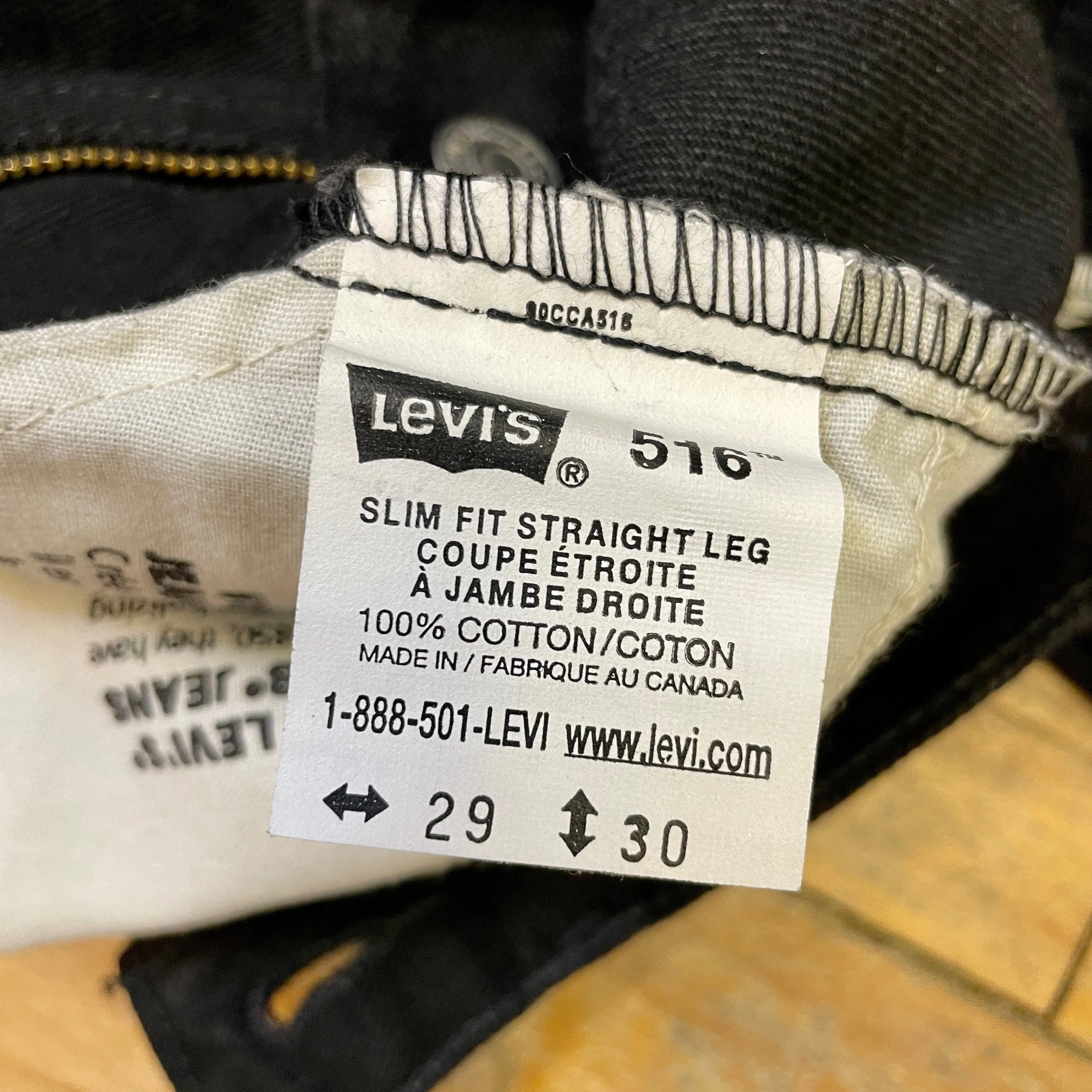 Deadstock Vintage Levi's Black 516 Slim Fit Straight Leg Denim Jeans Made in Canada 29" Waist