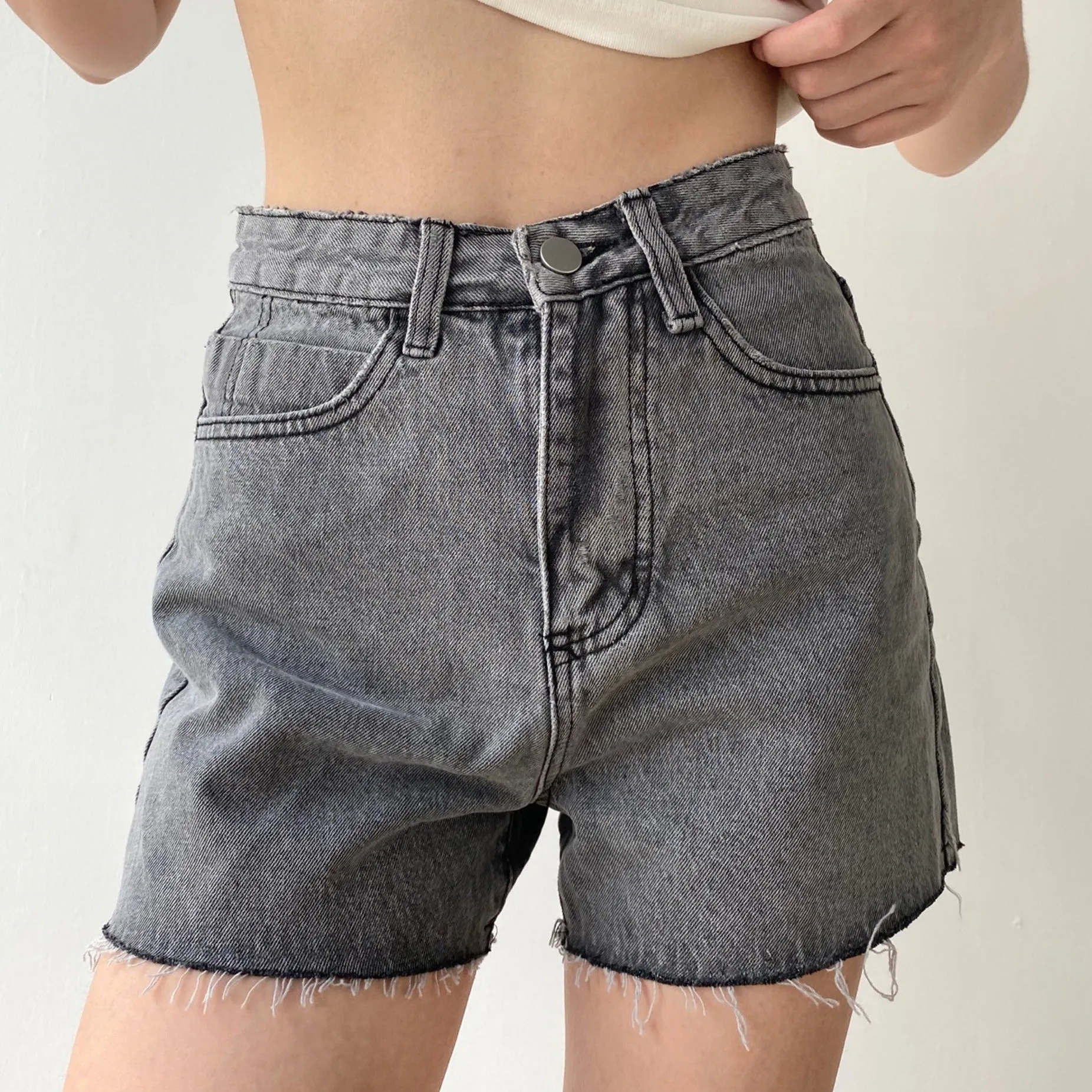 deanwangkt - 90s Cowboy Denim Shorts