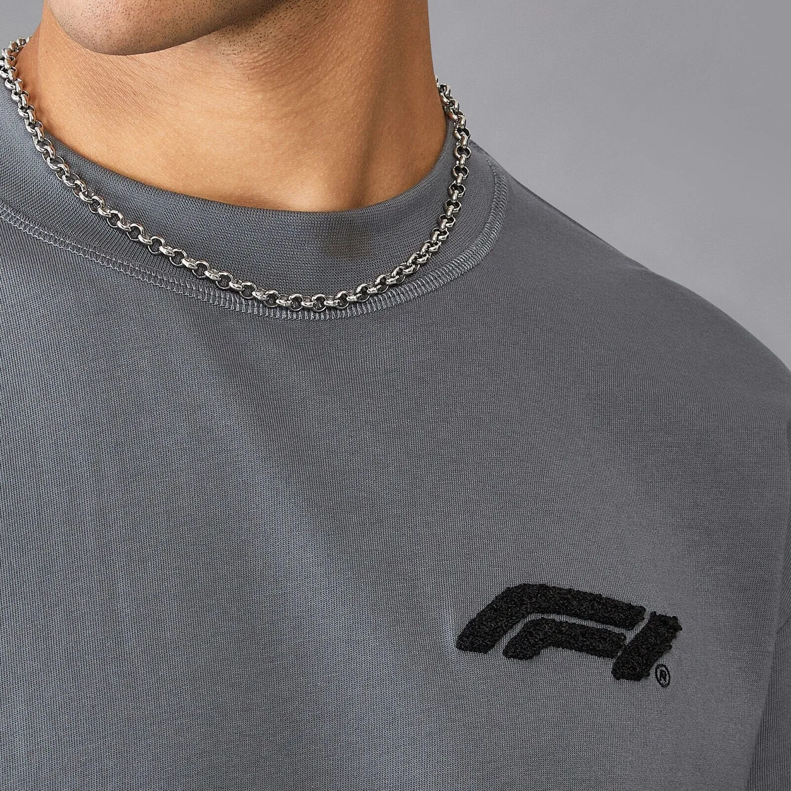 Formula 1 Tech Relaxed Fit Boucle T-Shirt - Grey/White