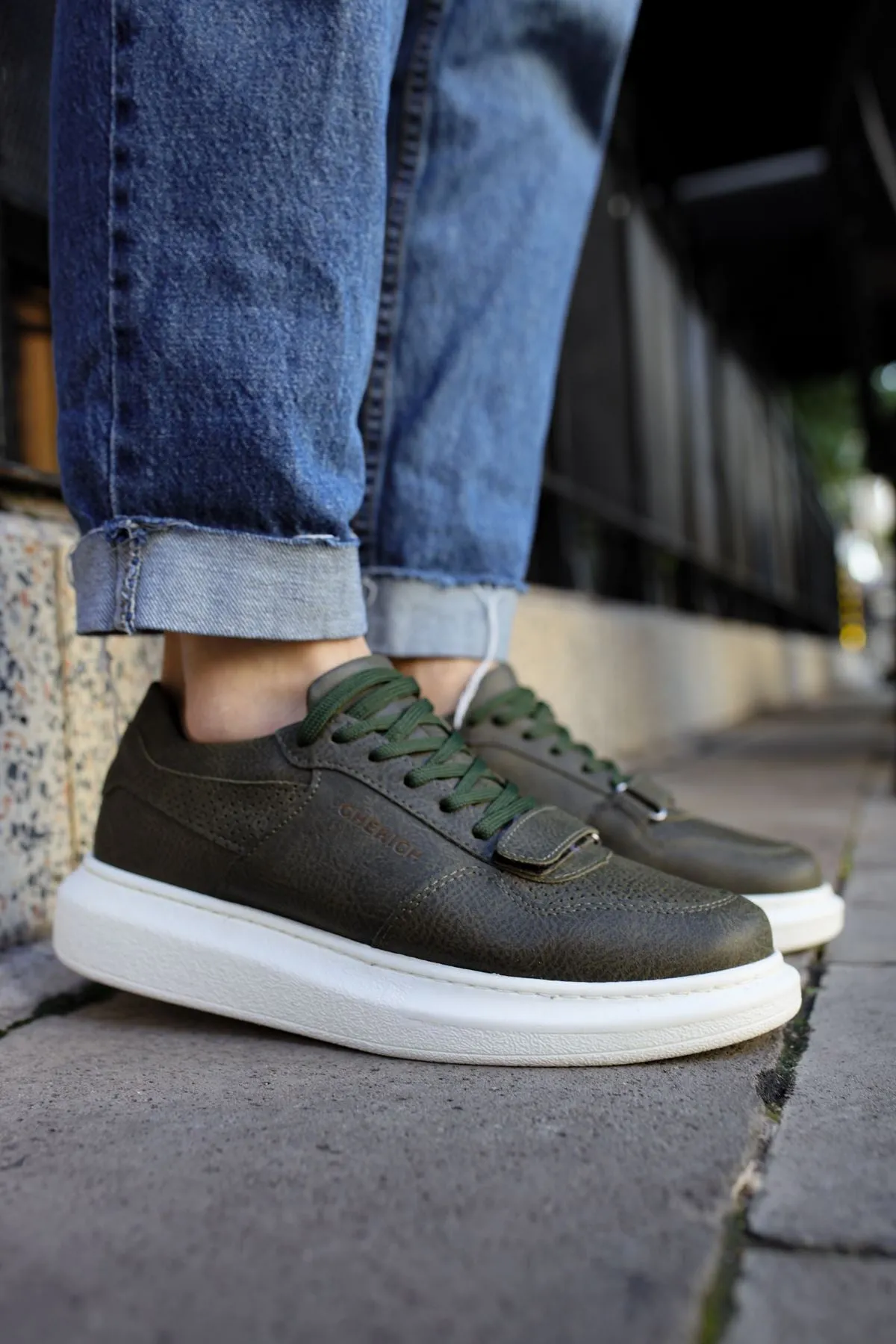 Khaki Sneaker CH073