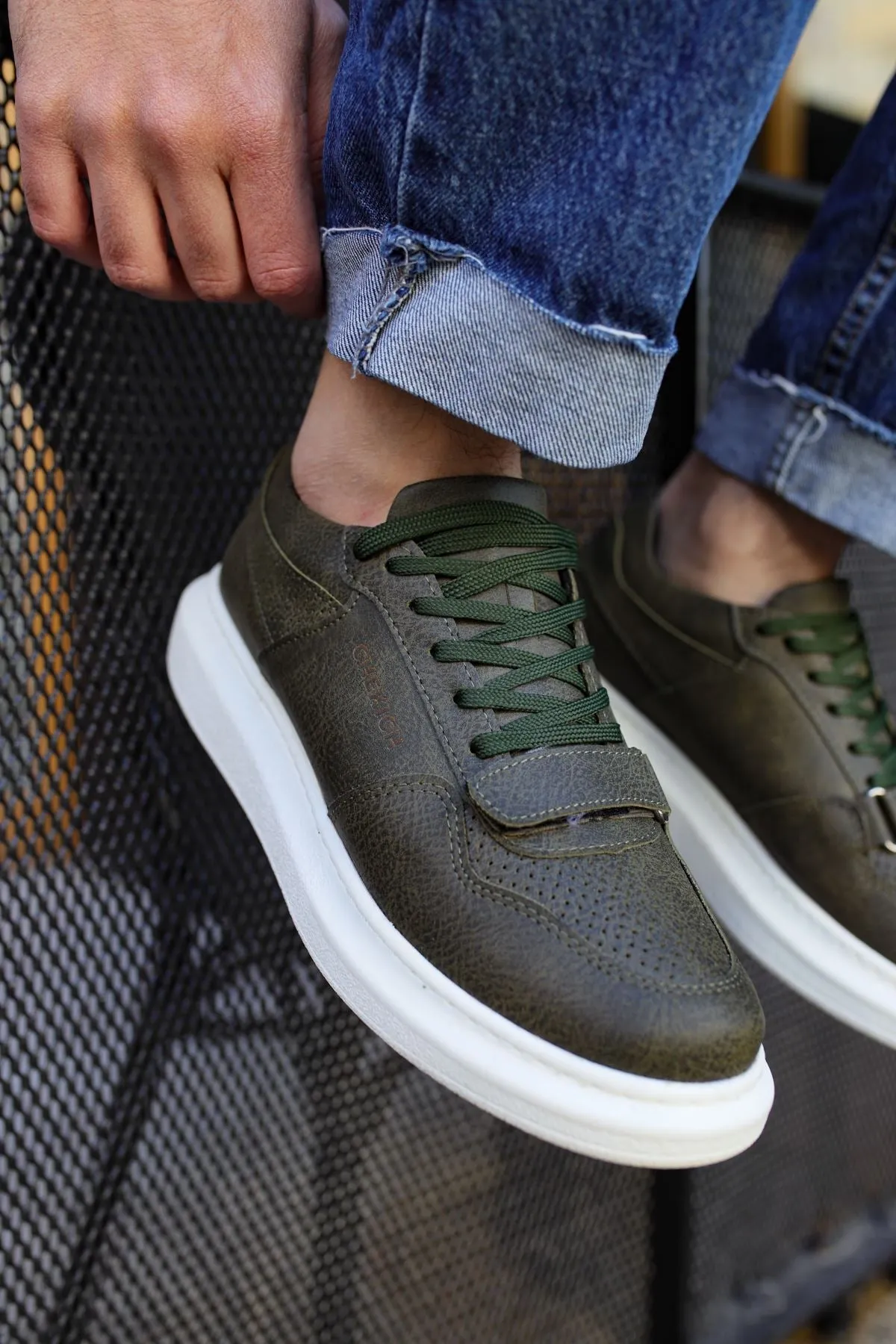 Khaki Sneaker CH073