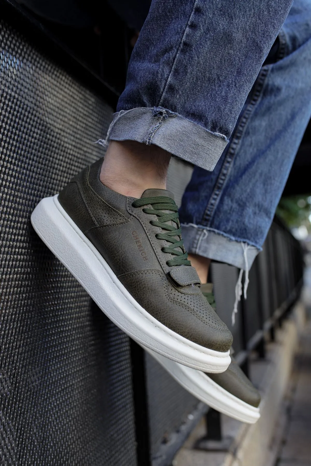 Khaki Sneaker CH073