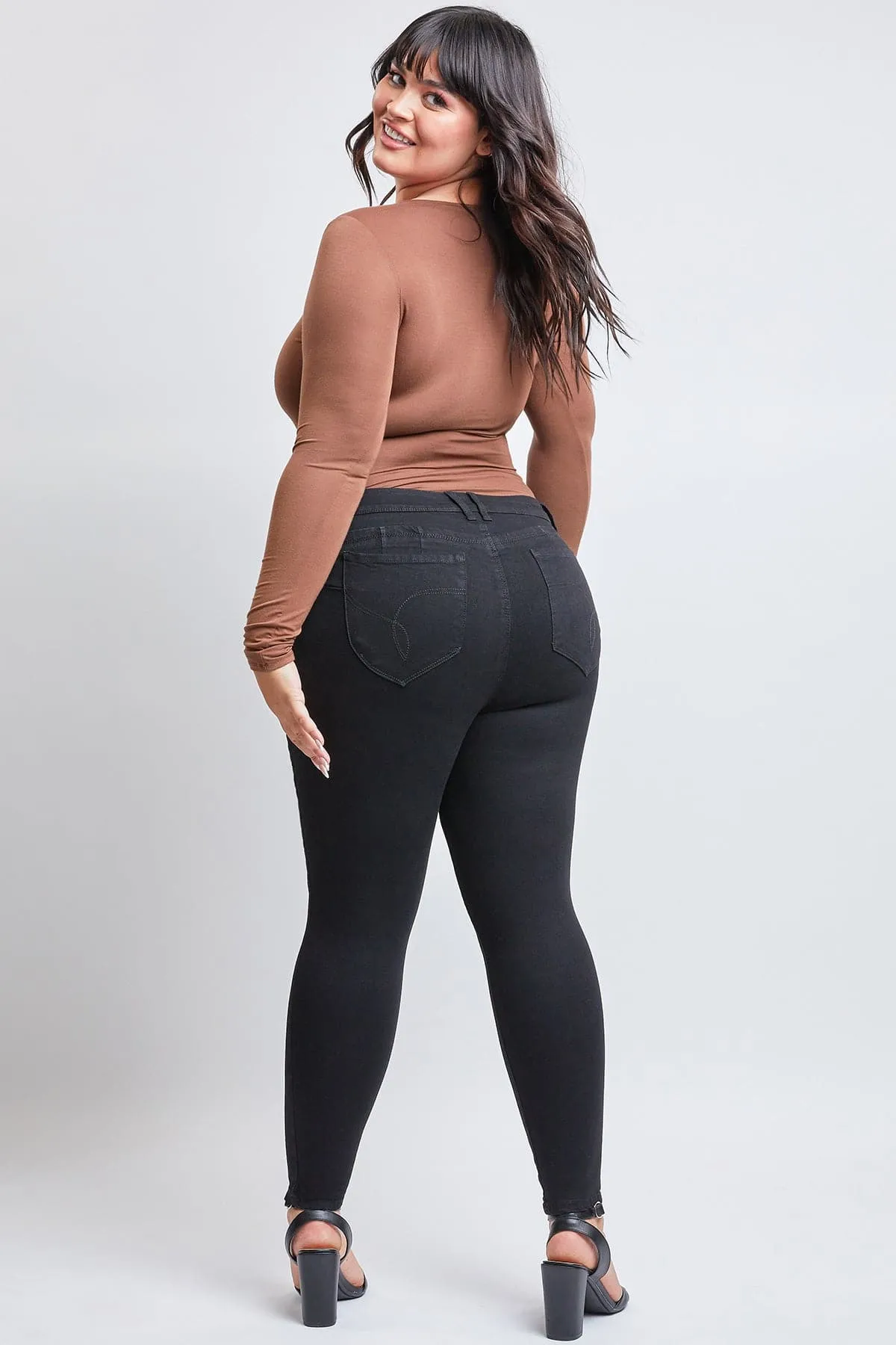 Plus Size Women's Sustainable WannaBettaButt Skinny Jeans