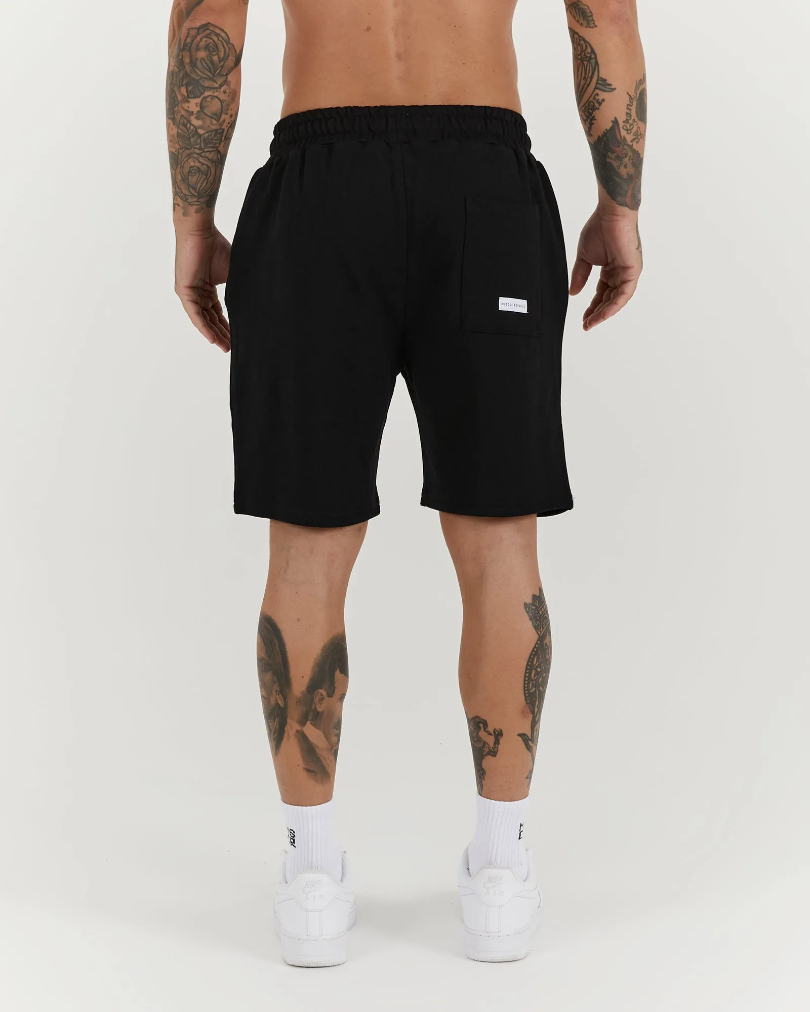 UNWIND SHORTS 8" - BLACK